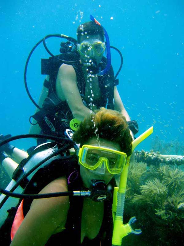 Stefano & Cindy diving